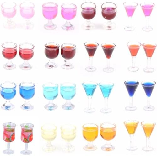 2Pcs 1:12 Doll Houses Triangle Cocktail Glass Colorful Glass Cup Goblet Bar Drinking Dollhouse Miniature Accessories