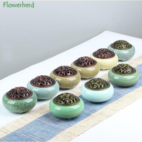Ceramic Porcelain Incense Burner Celadon Hollow Cover Incense Burner Road Buddhist Sandalwood Incense Burner with Incense Sticks