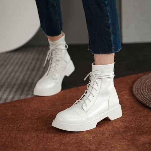 2021 Autumn/Winter Women Boots Round Toe Flat Shoes Women Soft Solid Platform Boots Shoes Black/Beige Short Boots Modern Boots