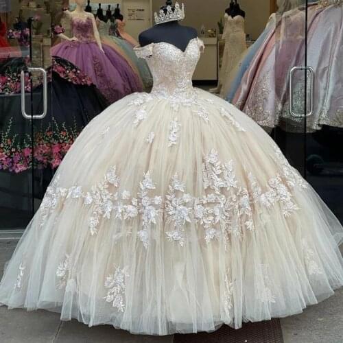 Ivory Quinceanera Dresses 2021 Off the Shoulder Lace Applique Custom Made Floor Length Princess Sweet 16 Prom Ball