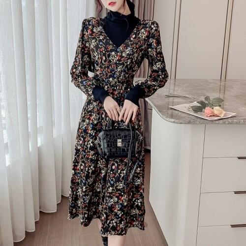 Floral dress female plus size 2021 autumn and winter new waist casual retro plus velvet warm high-neck fake two-piece base dress