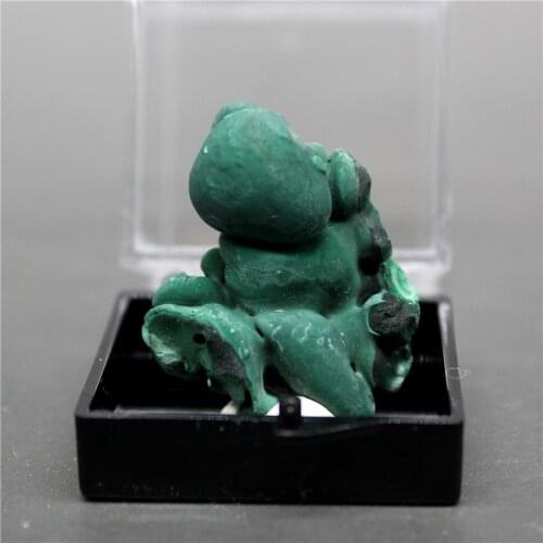 100% Natural malachite mineral specimen crystal Stones and crystals Healing crystal Free shipping box size 3.4cm
