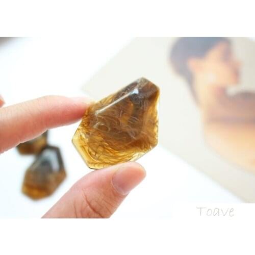 The color of autumn and winter is simple, the color is simple, and the color of autumn and winter is simple