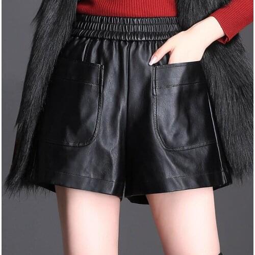 Fipyjip Women's Travel Shorts
