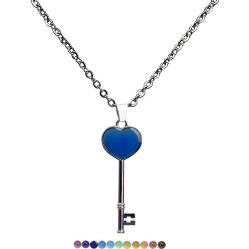 New Hot-selling Fashion Heart Key Ladies Warm Mood Color Pendant O Chain Stainless Steel Necklace Gift for Women Jewelry