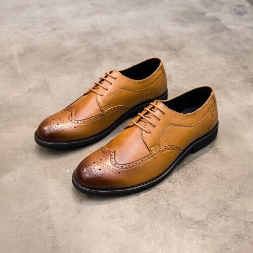 Yomior Spring Autumn New Men Casual Dress Shoes Breathable Brogue Shoes Casual Wedding Business Formal Italian Loafers Oxfords