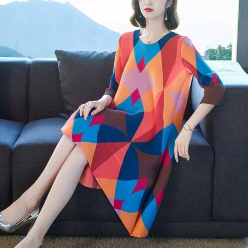 Autumn Geometric Print Miyak Pleated Dress for Women O-neck Three Quarters Sleeve Casual Loose Female Large Size Dress Clothes