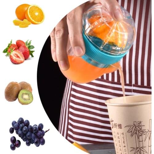 Portable Manual Citrus Juicer for Orange Lemon Fruit Squeezer Orange Juice Cup Child Outdoor Potable Juicer Machine