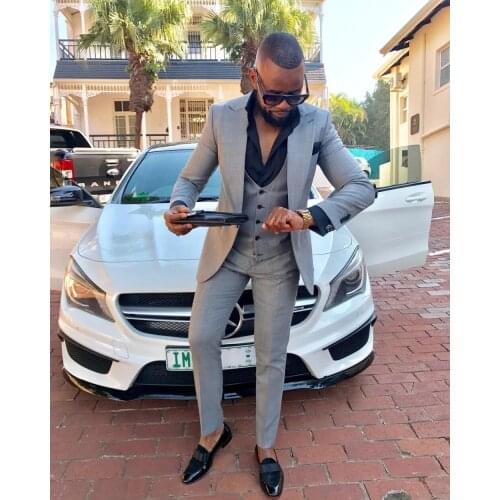 2021 New Fashion Slim Men Suit Gray Peak Lapel Business Casual Evening Tuxedo 3 Piece（Blazer+Pant+Vest）Custom Man Suit