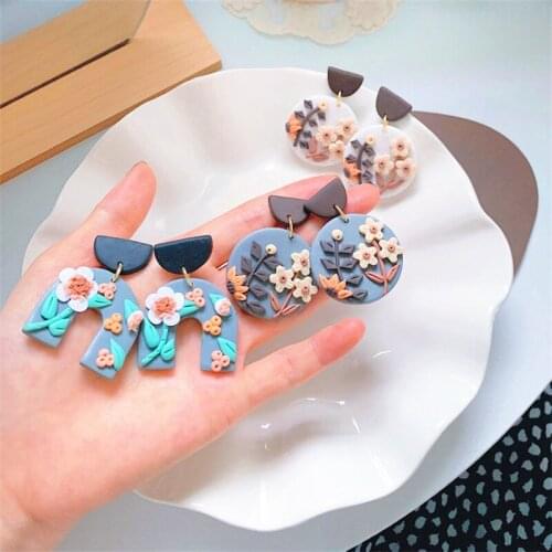 Vintage Acrylic Folk-custom Flower Drop Earrings for Women Unique Geometric Personality Fashion Dangle Soft Pottery Ear Jewelry