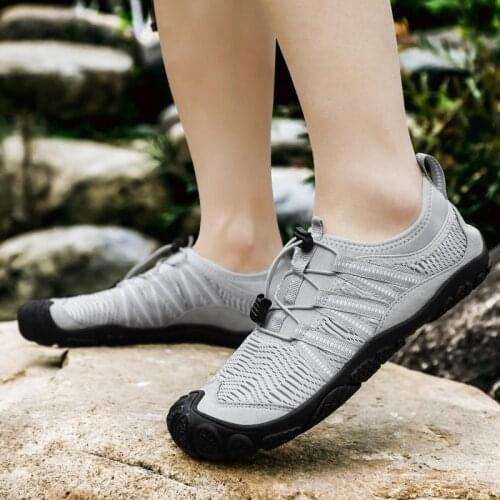 2020 Summer Upstream Shoes Men Women Hiking Mesh Sneakers Water Shoes Couple Anti-Slip Beach Sandals Diving Swimming Aqua Shoes