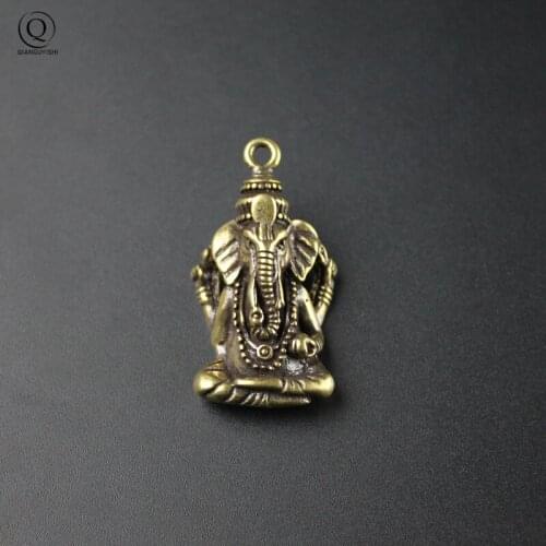 Brass Elephant Buddha Keychain Pendant Men Car Key Chain Ring Hanging Jewelry Antique Copper Animal Figurines Keyring Pendants