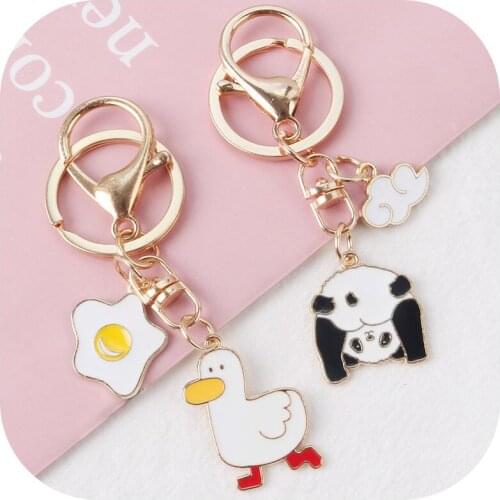 2pc Creative Funny Animal Butt Keychain Alloy Cute Cloud Duckling Poached Egg Keyring Accessories Couple Bag Decoration Pendant