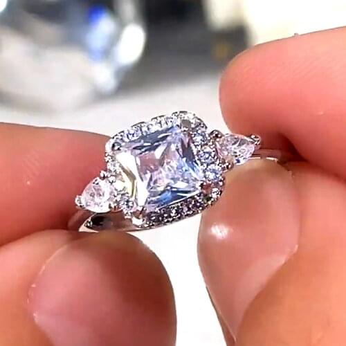 Huitan Low-key Design Women Engagement Rings Brilliant AAA Cubic Zirconia Female Wedding Ceremony Party Luxury Jewelry Wholesale