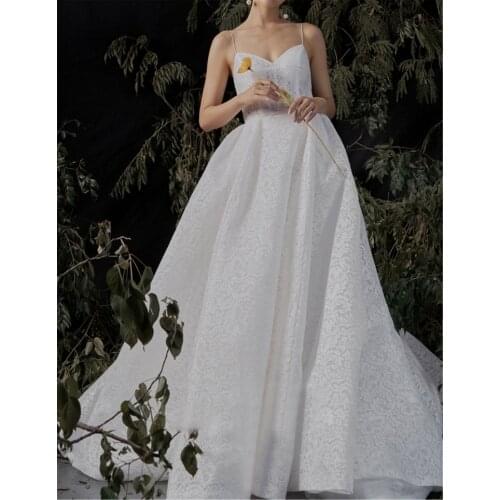 4237# V-Neck Backless Spaghetti straps Sweep Train Ivory Backless Lace wedding dress bridal gown women‘s real photo FANWEIMEI