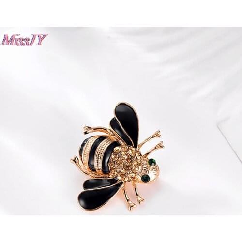 Fashion Cute Insects Rhinestone Bee Brooches Crystal Brooch Pin Women Jewelry Halloween Birthday Present Party Gift 3cm*2.5cm