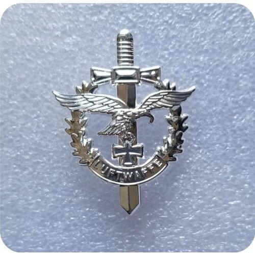 UNC ww2 german air force luftwaffe pin badge UNC