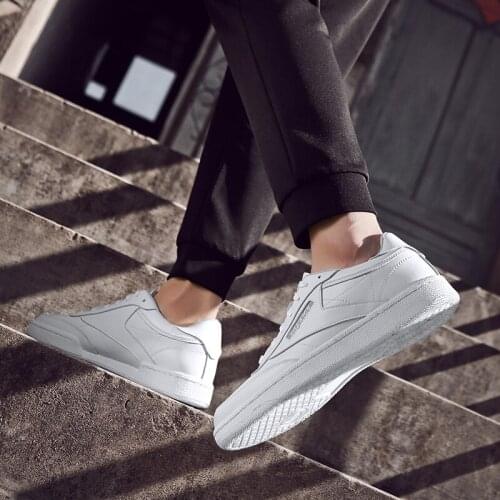 Leisure Sneakers hot sale sneakers Breathable shoes man shoe causal Fashion spring Shoes Casual Mens new flat de 2020 cuero for