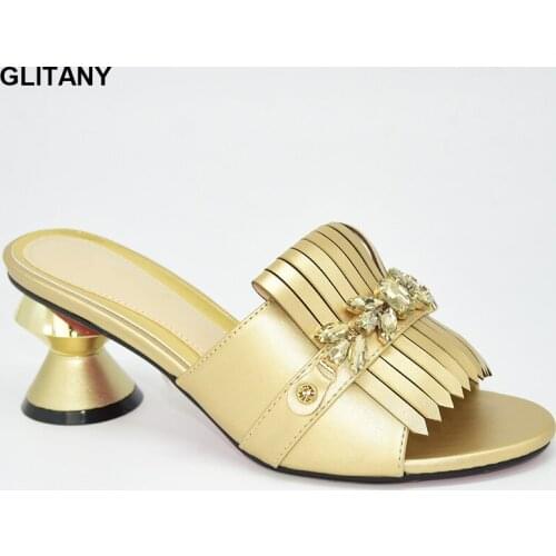 New Fashion Womens Shoes of Good Quality In The Factory Cheap Summer Womens Shoes Decorated with Rhinestone Elegant Lady Pumps