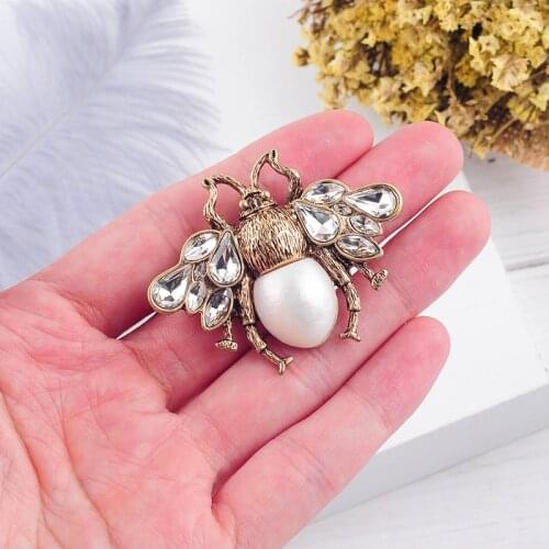 Bee Pearl Rhinestone Brooch Antique Toned Insect Brooches Pin Fly Bug Jewelry Badge Suit Lapel Pin Corsage Pins for Backpacks