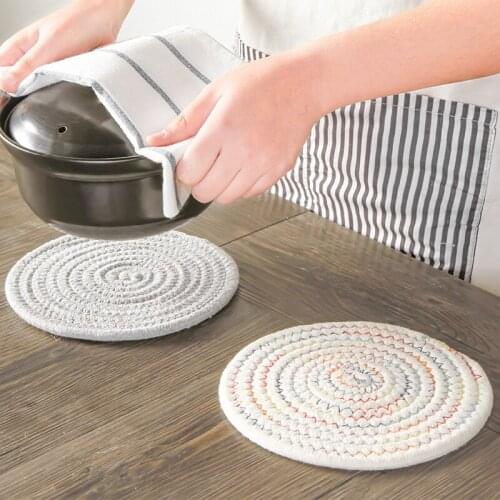 Simple Linen Table Placemats Thick Heat Insulation Anti-scalding Mat Hand-woven Coasters Kitchen Decoration Accessories