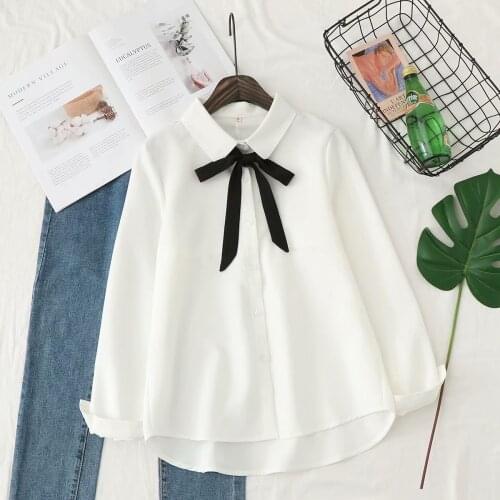 Bow tie tie shirt 2021 new spring and autumn design sense niche temperament loose shirt long-sleeved top women trendy