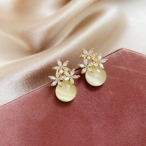 Cats Eye Stud Earrings Delicate Earrings Bright Zircon Earrings Fashion Earrings for Women Simple Jewelry Stud Earrings