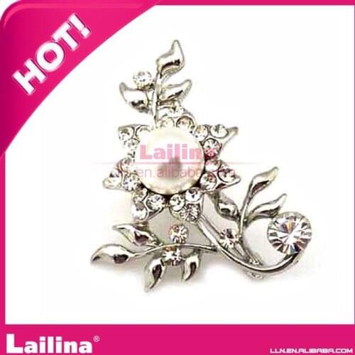Elegant Flower Rhinestone Brooch Pearl Sunflower Pin For Lady Clothing Decoration Women Gift