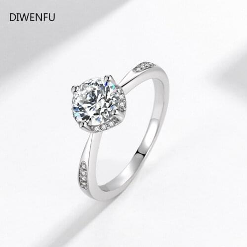 100% 925 Sterling Silver Emerald Cut Created Moissanite Diamond Wedding Rings for Women Luxury Proposal Engagement Ring Jewelry