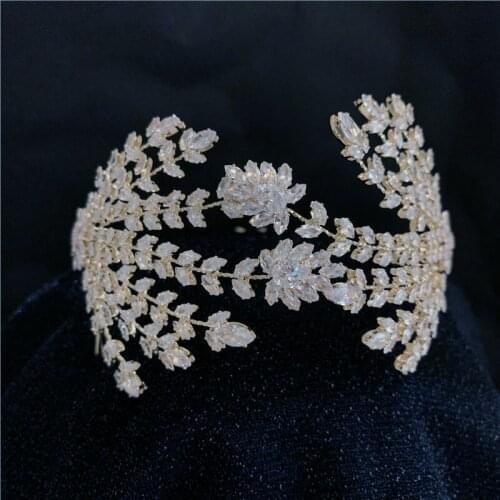 Fashionable glamour princess headdress Luxury wedding bride wears exquisite hair accessories Zircon crystal girl romantic party