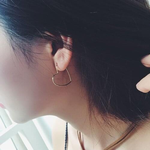 Fashion Simple Hollow Gold Color Heart Hoop Earrings for Girls Sweet Love Trendy Loop Earrings 2018 New Jewelry