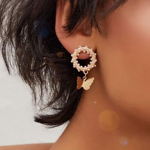 2020 Fashion Retro Butterfly Imitation Pearl Wreath Earrings Fashion Round Flower Brincos Insect Pendant Dangle Earrings Jewelry