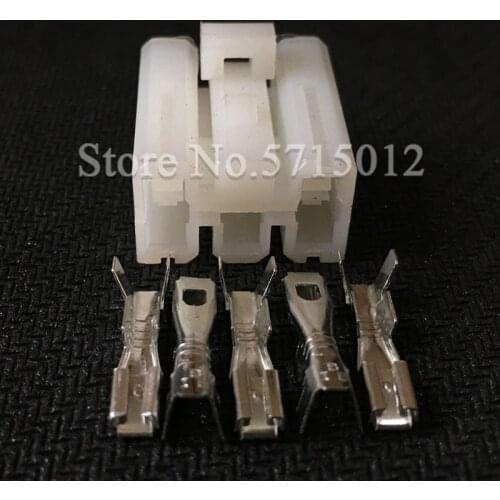 5 Hole MG610189 Auto Female Electrical Wiring Harness Connector