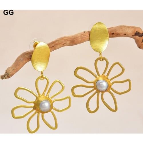 GuaiGuai Jewelry Natural White Keshi Pearl Gold Color Plated Flower Stud Earrings For Women
