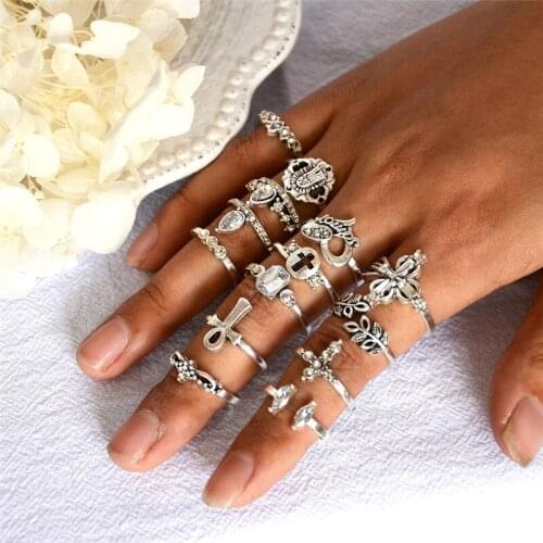 GIVVLLRY Rings With Crystals