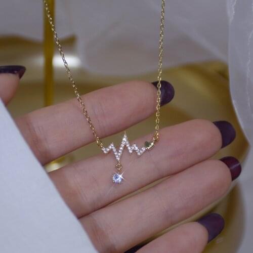 Ins Hot Sale Delicate Crystal Lightning Charm Pendant&necklaces for Women Chain Choker Heart Necklaces Gift