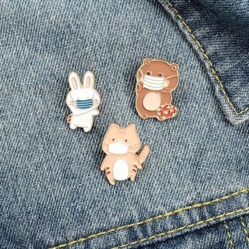 New product cartoon rabbit grizzly bear cat wearing mask animal shape metal brooch creative cute decoration pin