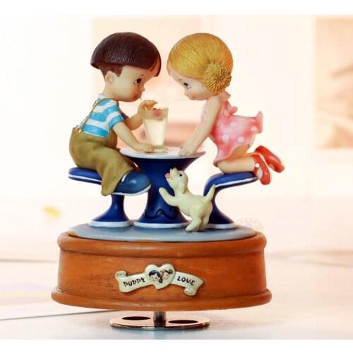 Wound-up jules et jim rotating music box decorations birthday wedding and Christmas gift male girlfriend free shipping