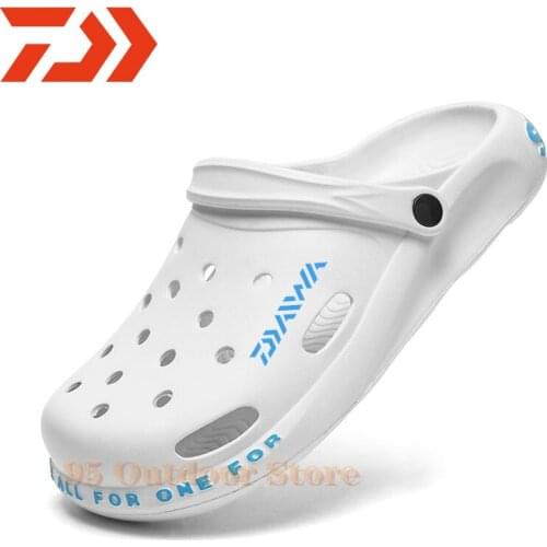 Daiwa Fishing Brand Big Size 35-45 Men Black Garden Casual Aqua Clogs Hot Male Band Sandals Summer Slides Beach Swimming Shoes