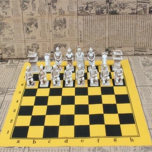 Antique Chess Terracotta Army Large Chess Pieces Leather Chessboard Terracotta Resin Chess Pieces Character Modeling Gifts