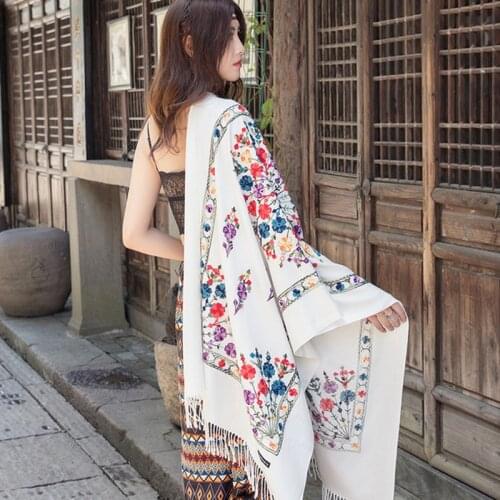 Autumn winter embroidered full moon scarf women шарф женский national style imitation cashmere thick shawl warm cheongsam shawl