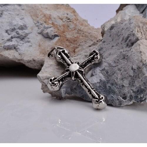 Titanium Steel Cross Pendant Fashion Stainless Steel Cross Pendant retro pattern