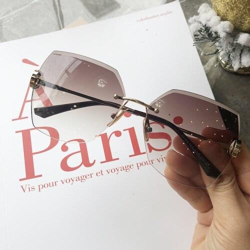 New Cut-Edge Sunglasses Womens Big Brand Personality Fashion Diamond Sunglasses Big Face Big Frame Fashion Sunglasses