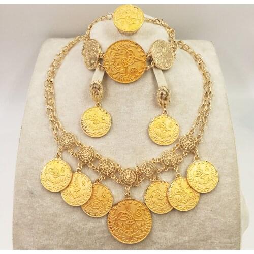 The new wholesale fashion jewellery set is brighter dubai gold jewellery for womens anniversary parties and birthday trips