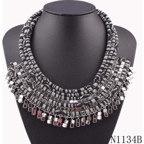Colorful Rope Chain Bead Pendant Necklace Fashion Design Chunky Statement Bib Necklace for Women 2021