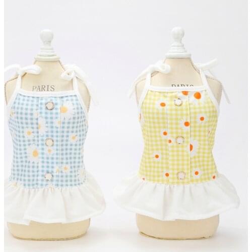 The new spring/summer style for dogs and cats is a fresh little halter dress for teddy with thinner hem than a bear