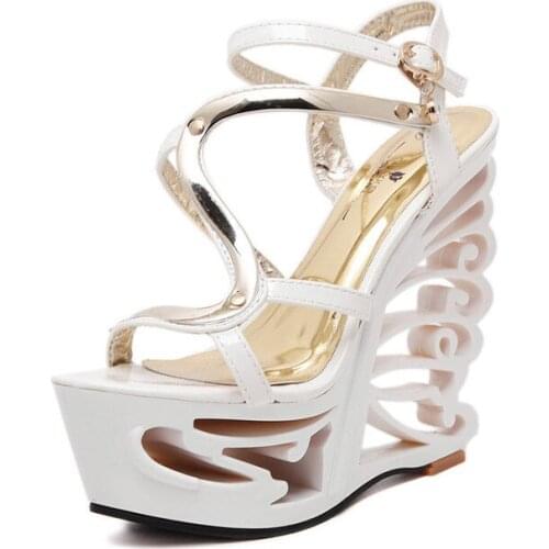 2021 Summer Fashion Leather Buckle Wristband Metal Decorative Water Table Shaped Heel Ultra High Heel Sandals