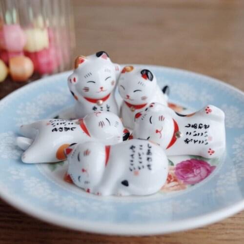 Japanese Style Ceramic Chopsticks Holder Lucky Cat Chopsticks stand Pillow Care Rest Ceramic Craft Tableware