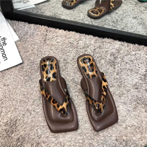 Lisapie Women Leopard Flip flops Sexy slippers summer Casual Fashion trend Beach Ladies Breathable All-match non-slip Sandalias