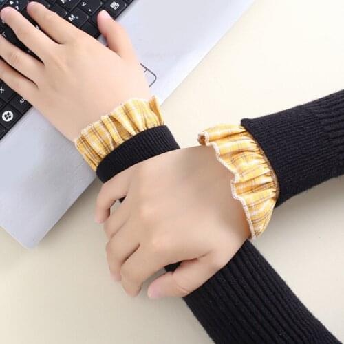 1 Pair Womens Pleated Ruffles Horn Cuffs White Solid Color Hollow Out Fake Sleeves for Sweater Blouse Wrist Warmers